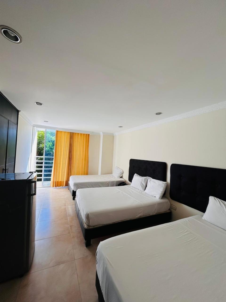 Kalina Hotel Girardot Exteriör bild